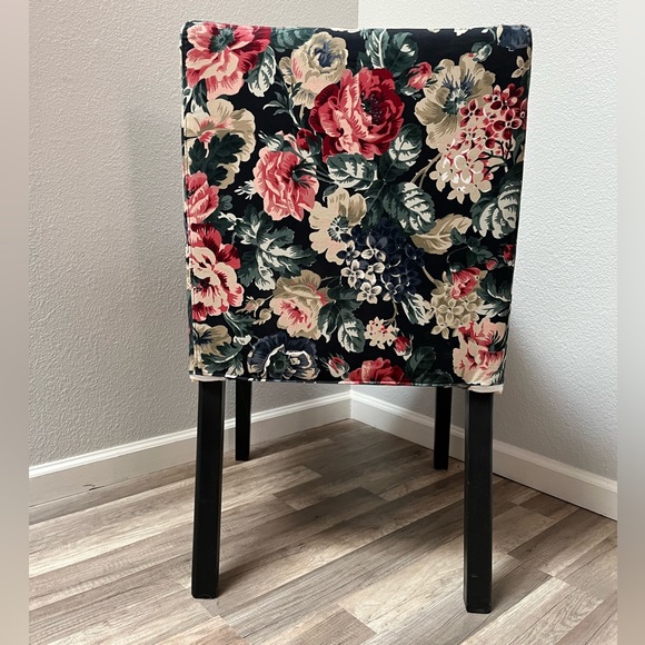 2 IKEA Sakarias dark floral chair covers - 2 total - Picture 3 of 3